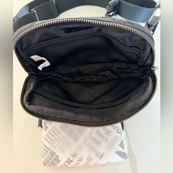 Lululemon Crossbody Bag & Card Case - Picture 5 of 16